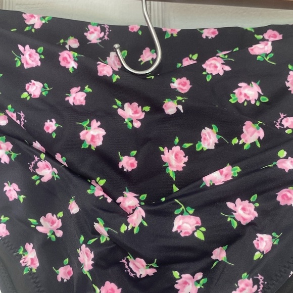 VS PINK V Crossover High-Waist Bikini Bottom Pure Black FLoral - Picture 5 of 11